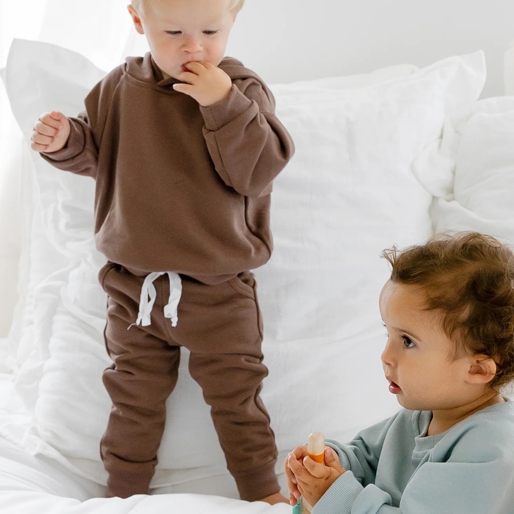 Winnie + Crew Decker Hooded Set in Brown 18-24 Months